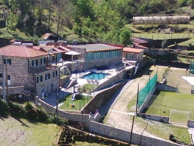 Quinta venda em Parada Do Bouro, Braga