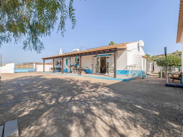 Quinta venda em Odiáxere, Faro