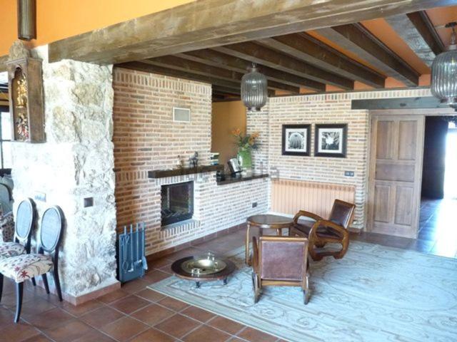 Casa Rural en venta en Ortigosa Del Monte, Segovia