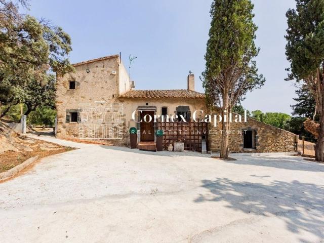 Casa Rural en venta en Palau-saverdera
