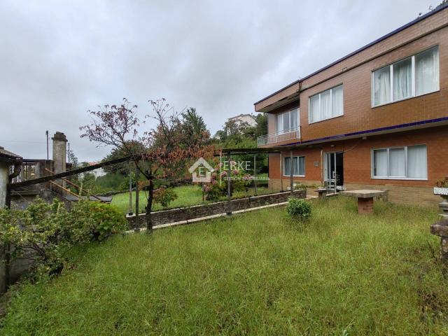 Casa en venta en As Lamas, Cee