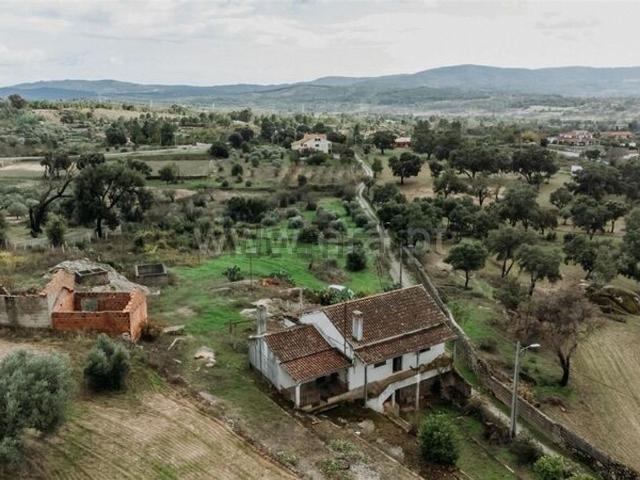 Quinta venda em Pêro Viseu, Pero Viseu