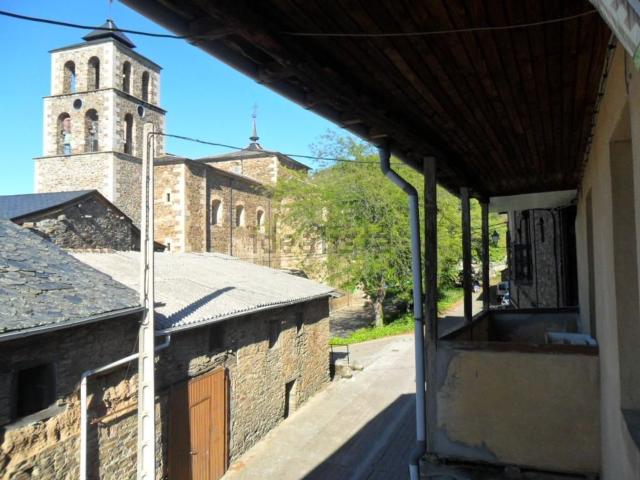 Casa Rural en venta en Villar de los Barrios, Ponferrada