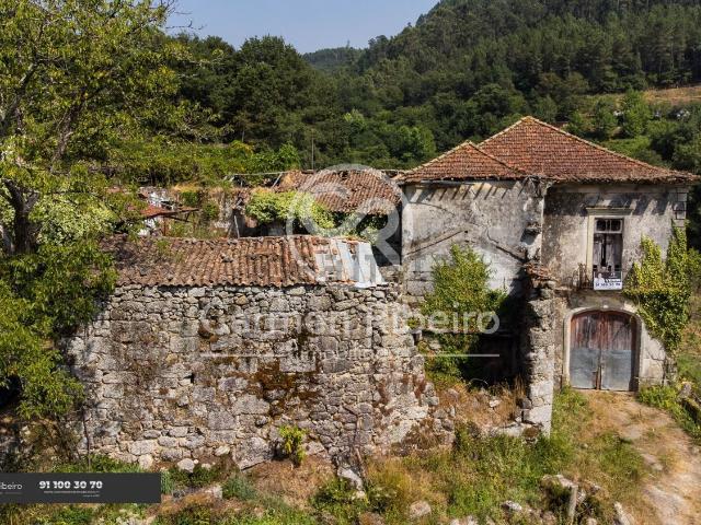 Quinta venda em Parada Do Bouro, Braga