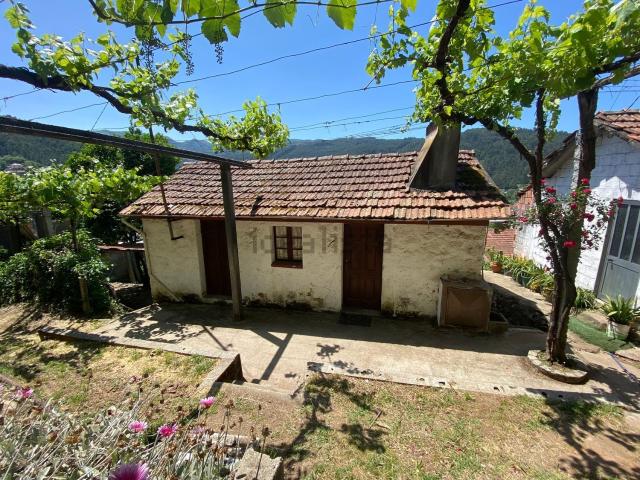 Quinta venda em Arouca, Rossas