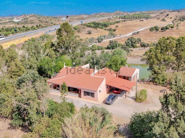 Quinta venda em São Bartolomeu De Messines, Faro