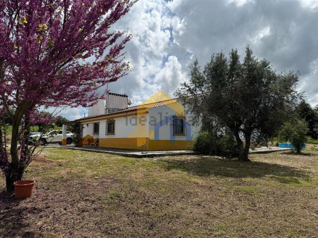 Quinta venda em Ameixial (Santa Vitória e São Bento), Estremoz