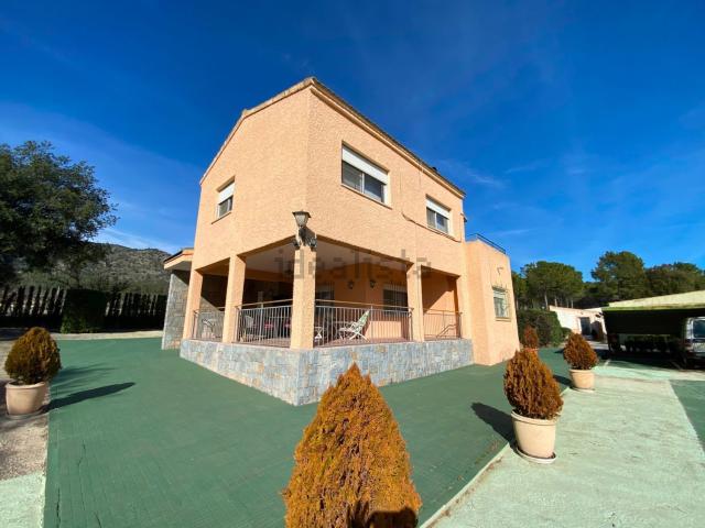 Casa Rural en venta en l'Alt Vinalopó / El Alto Vinalopó, Valencia
