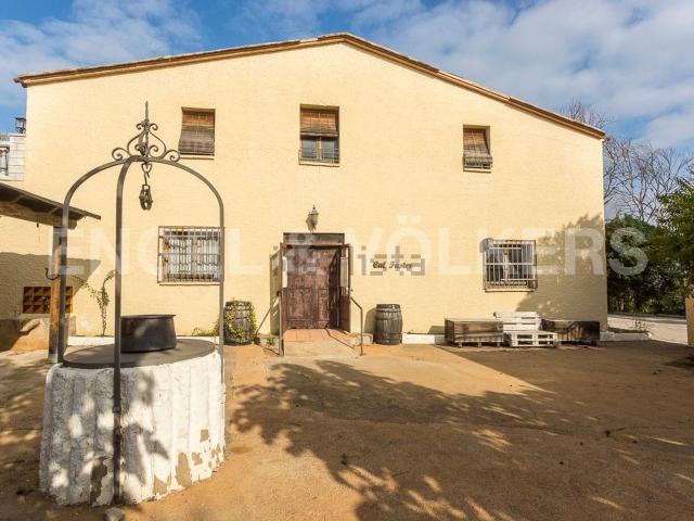Casa Rural en venta en Sant Esteve Sesrovires, Barcelona