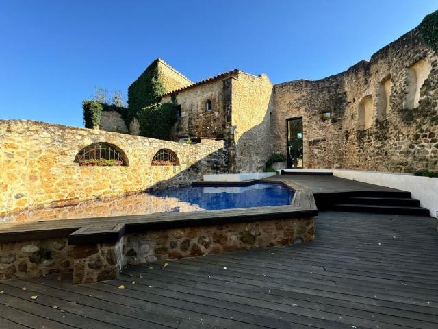 Casa Rural en venta en Sant Jordi Desvalls, Girona