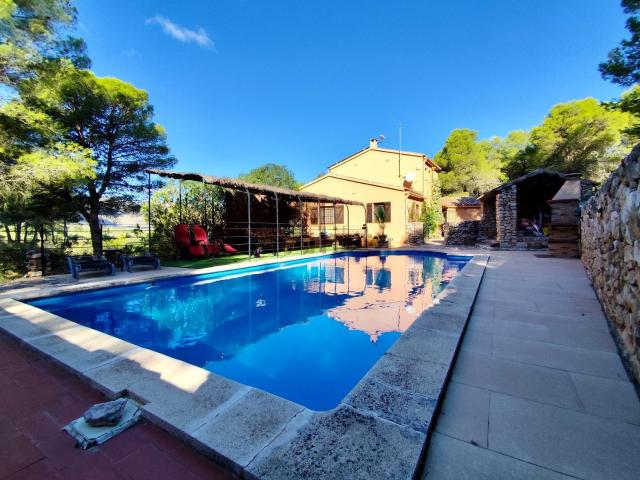 Casa Rural en venta en Tivissa, Tarragona