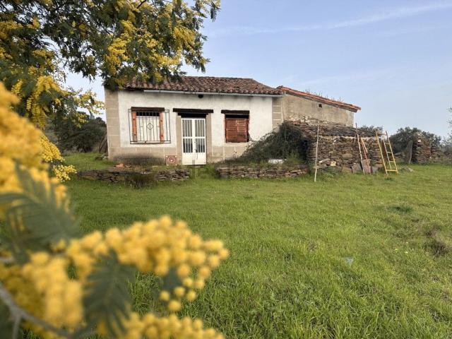 Casa Rural en venta en Valencia De Alcántara, Extremadura