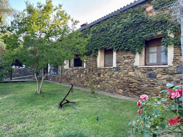 Casa Rural en venta en Valencia De Alcántara, Extremadura