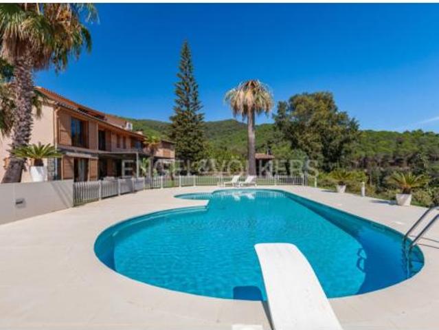 Chalet en venta en els Tres Turons, Maresme