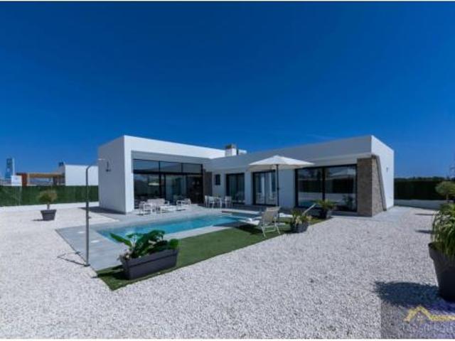 Casa Rural en venta en Urbanización Coto Riñales, Noroeste