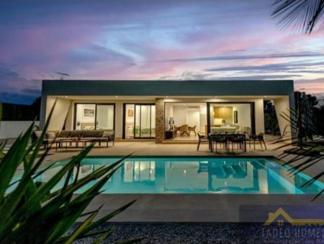 Casa Rural en venta en Urbanización Coto Riñales, Noroeste