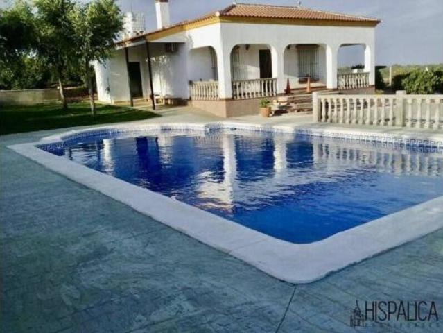 Casa Rural en venta en Cantillana, Andalucía