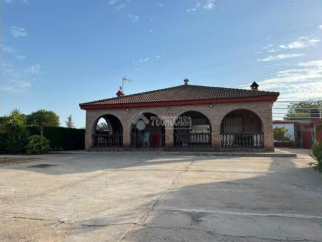 Casa Rural en venta en La Giralda, Carmona