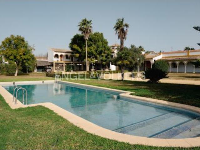 Casa Rural en venta en Los Merinales, Dos Hermanas