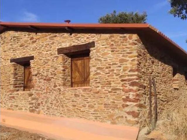 Casa Rural en venta en Hoyos, Extremadura