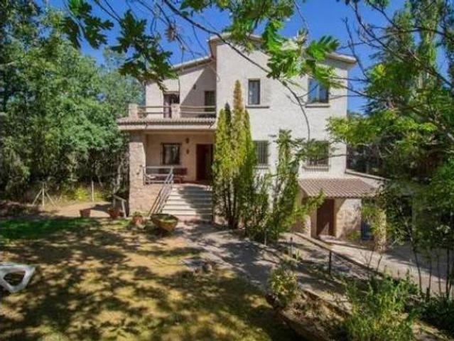 Casa Rural en venta en Navaluenga, Castilla y León
