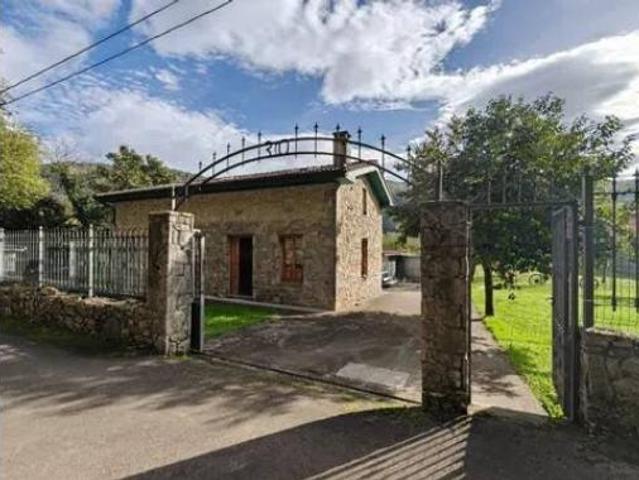 Casa Rural en venta en Oviedo, Asturias