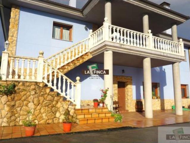 Casa Rural en venta en Oviedo, Asturias