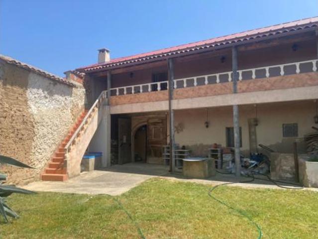 Casa Rural en venta en Riego De La Vega, Castilla y León