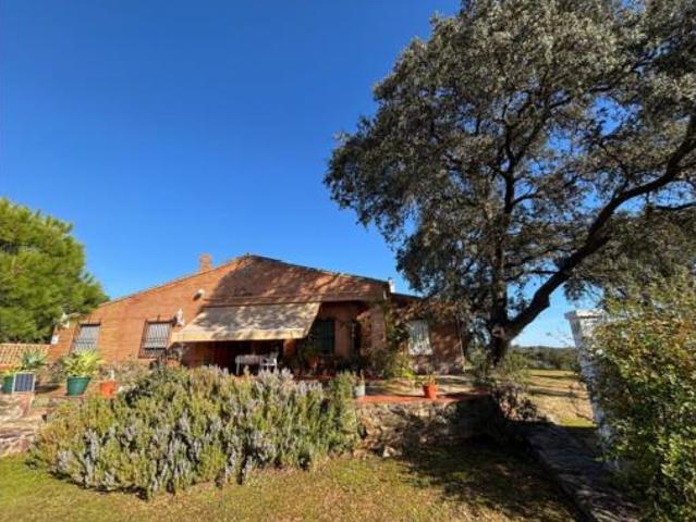 Casa Rural en venta en San Bartolomé De La Torre, Huelva