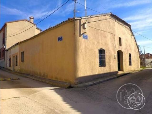 Casa Rural en venta en Santa María La Real De Nieva, Castilla y León