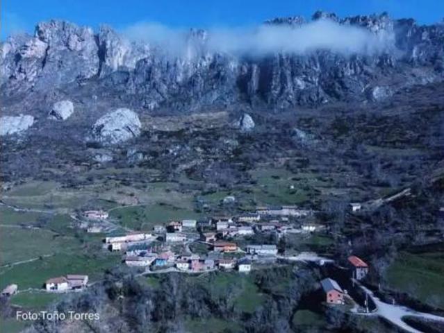 Casa Rural en venta en La Pola Somiedo, Somiedo