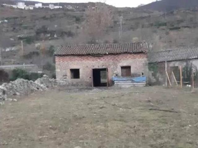 Casa Rural en venta en Valdastillas, Extremadura