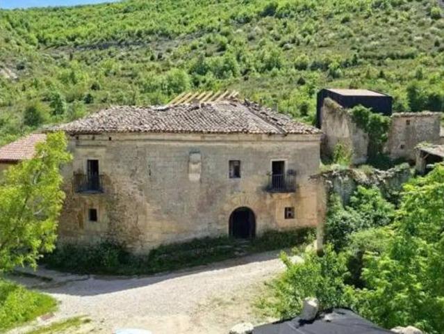 Casa Rural en venta en Barrio de Valdemoro, Valle de Sedano