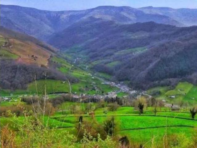 Casa Rural en venta en Vega De Pas, Cantabria