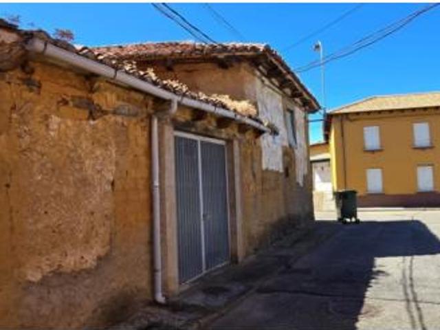 Casa Rural en venta en Villasinta de Torío, Villaquilambre