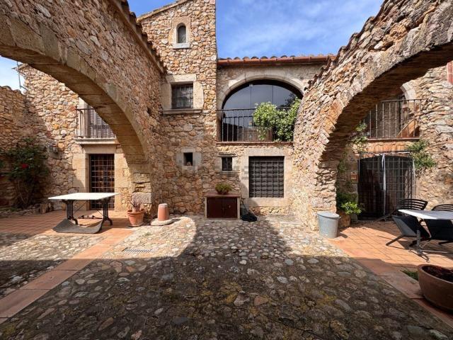 Casa Rural en venta en Viladamat, Girona
