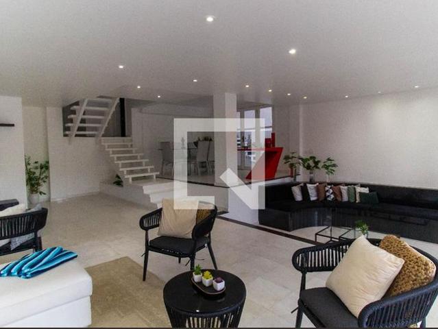 Casa aluguel em Região Geográfica Imediata do Rio de Janeiro, Região Metropolitana do Rio de Janeiro