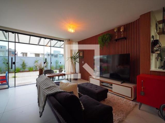 Casa aluguel em Região Geográfica Imediata de Florianópolis, Desterro