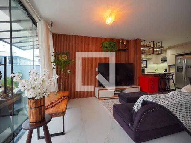 Casa aluguel em Região Geográfica Imediata de Florianópolis, Desterro