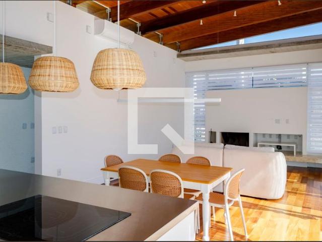 Casa aluguel em Região Geográfica Imediata de Florianópolis, Desterro