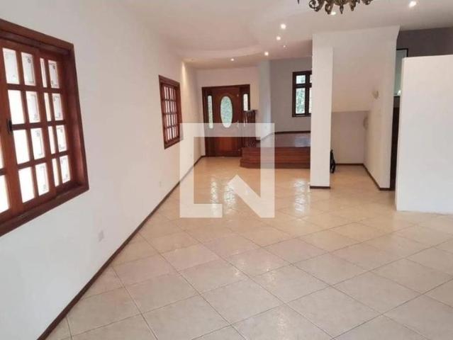 Casa aluguel em Região Geográfica Imediata de Belo Horizonte, Região Metropolitana de Belo Horizonte