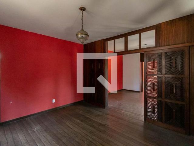 Casa aluguel em Região Geográfica Imediata de Belo Horizonte, Região Metropolitana de Belo Horizonte
