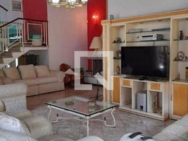 Casa aluguel em Região Imediata de São Paulo, Região Metropolitana de São Paulo