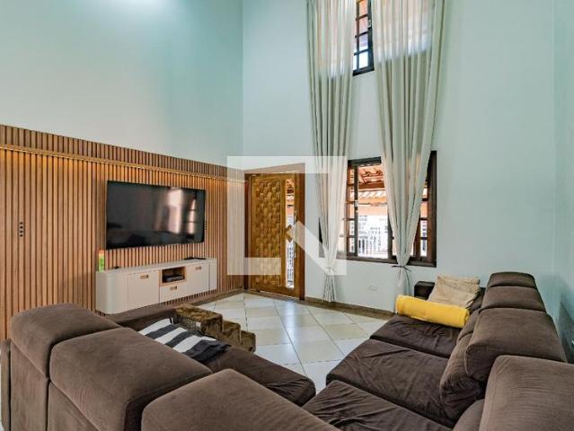 Casa aluguel em Região Imediata de São Paulo, Região Metropolitana de São Paulo