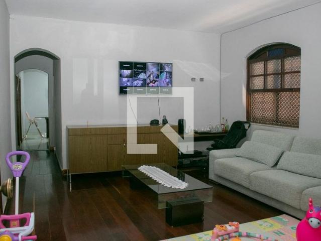 Casa aluguel em Região Geográfica Imediata de Belo Horizonte, Região Metropolitana de Belo Horizonte