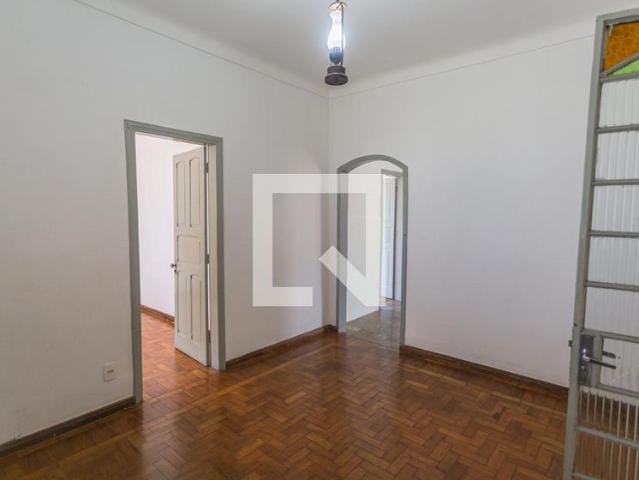 Casa aluguel em Regional Leste, Belo Horizonte