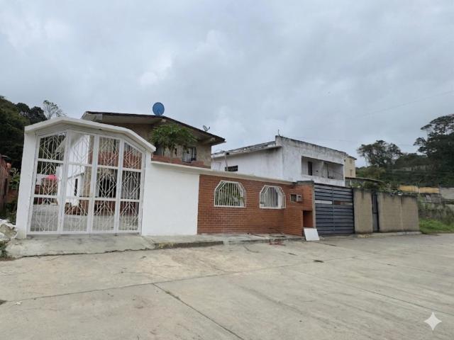 Casa en venta en La Mora, Miranda