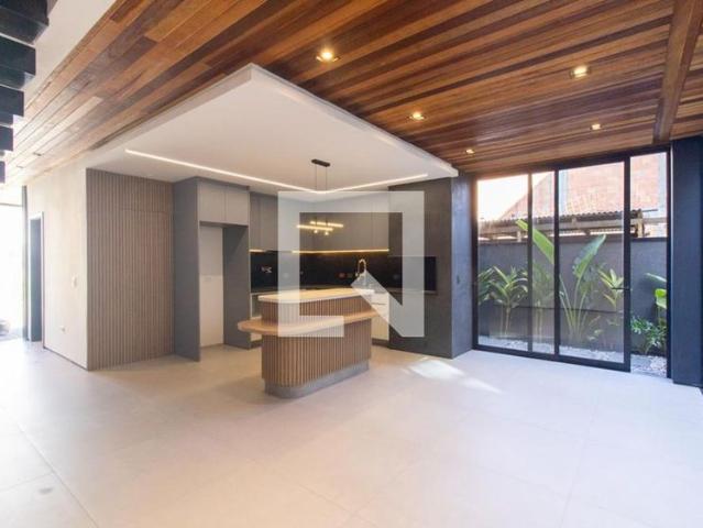 Casa aluguel em Região Geográfica Imediata de Curitiba, Região Metropolitana de Curitiba