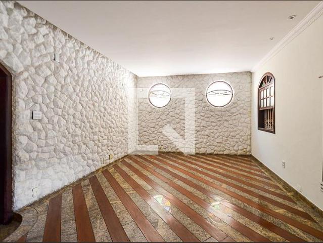 Casa aluguel em Região Geográfica Imediata de Belo Horizonte, Região Metropolitana de Belo Horizonte