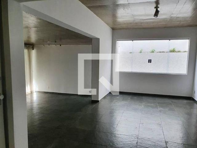 Casa aluguel em Região Geográfica Imediata de Belo Horizonte, Região Metropolitana de Belo Horizonte